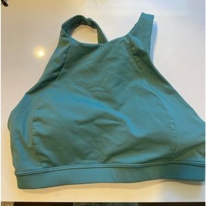 Lululemon Sports Bra size 4 EUC